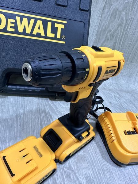 Шуруповерт DeWalt 48V 6.0AH с набором инструментов / Аккумуляторный шуруповерт DeWalt 24 В с насадками в кейсе