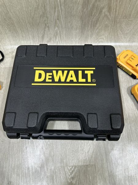 Шуруповерт DeWalt 48V 6.0AH с набором инструментов / Аккумуляторный шуруповерт DeWalt 24 В с насадками в кейсе