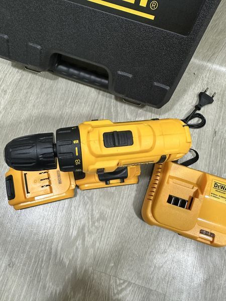 Шуруповерт DeWalt 48V 6.0AH с набором инструментов / Аккумуляторный шуруповерт DeWalt 24 В с насадками в кейсе
