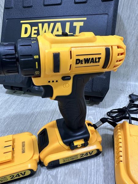 Шуруповерт DeWalt 48V 6.0AH с набором инструментов / Аккумуляторный шуруповерт DeWalt 24 В с насадками в кейсе