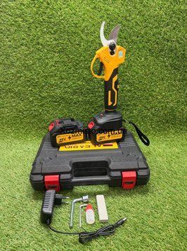 Бесщеточный аккумуляторный секатор AlFAR Germany PRO DCM680P2 (48V, 6 AH) Садовый АКБ секатор Германия с резом 30 мм Цена