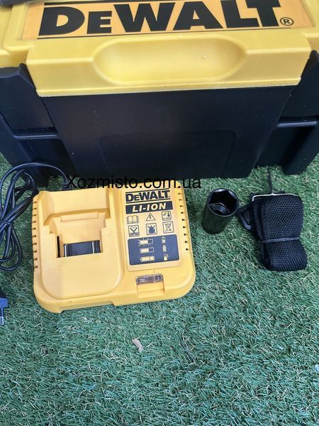 Аккумуляторный гайковерт DeWalt DCF850D2T 850Hm (48V, 6AH). АКБ гайковерт Девольт