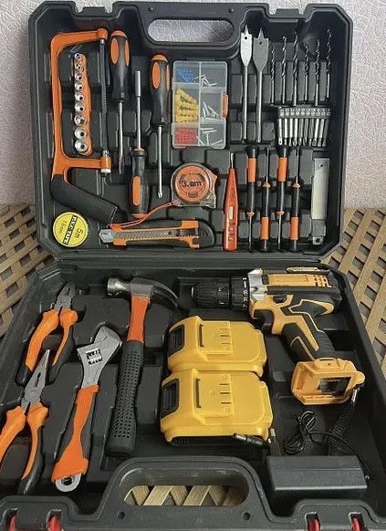 Шурупокрут ударний DeWALT DCD791 (48V, 6AH) з набором інструментів Деволт