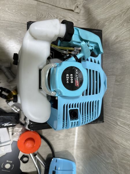 Коса газонна бензинова Krafftec Германі БГ-6500 Professional