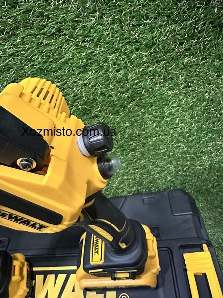 Комплект DeWalt 24V Пила DCM160N та Секатор DCMPP540P1 &ndash; Максимум функціональності для садових робіт